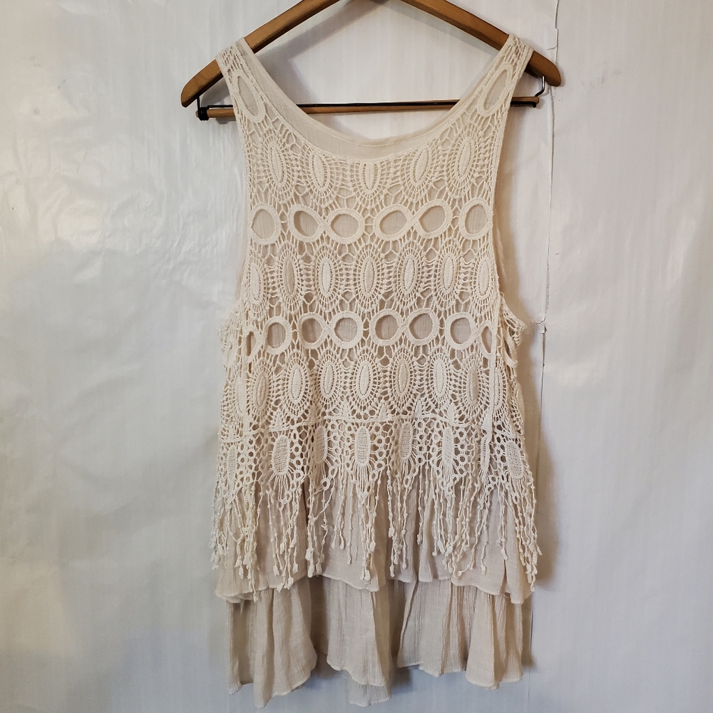 L Ladies Tan Boho Crocheted Tank Top - Picture 2 of 5